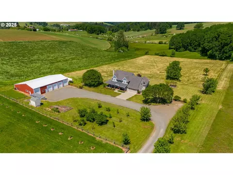 11609 NE Finn Hill Loop, Carlton, OR 97111