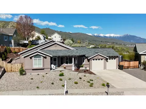 955 Quail Ridge Ln, Baker City, OR 97814