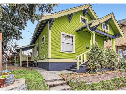 309 NE Beech St, Portland, OR 97212