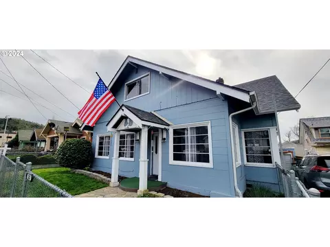 523 SE Rice Ave, Roseburg, OR 97470