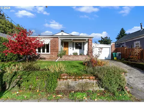 9541 N Syracuse St, Portland, OR 97203