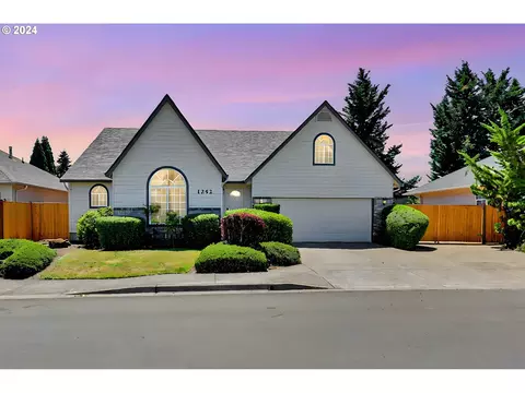 1242 Frogs Leap Ln, Eugene, OR 97404