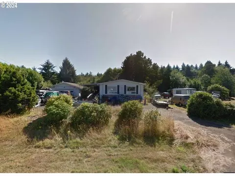 2401 E Alsea Hwy, Waldport, OR 97394