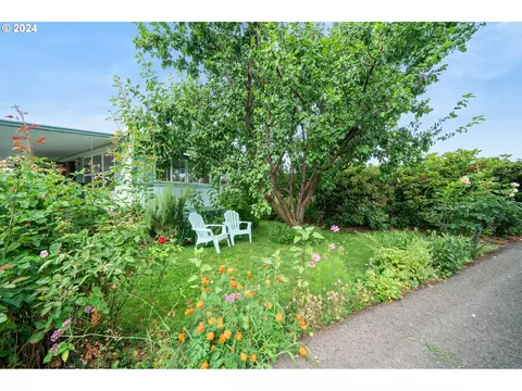 1625 Henderson Ave #F5, Eugene, OR 97403