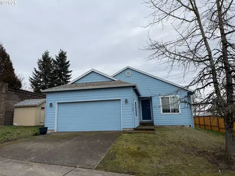 15105 SElm Park Dr, Clackamas, OR 97015