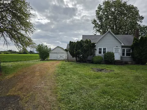 92910 River Rd, Junction City, OR 97448