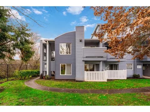 6046 SE Drake St #126, Hillsboro, OR 97123