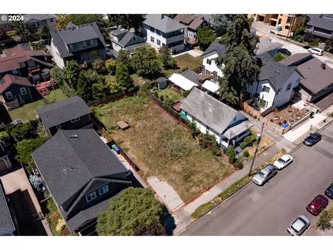 5741 S Kelly Ave, Portland, OR 97239