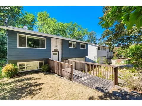 7923 SE 103rd Ave, Portland, OR 97266