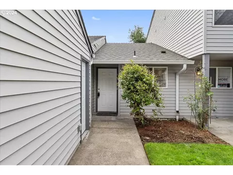 5301 Plomondon St #E19, Vancouver, WA 98661