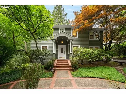 3947 SW Wapato Ave, Portland, OR 97239