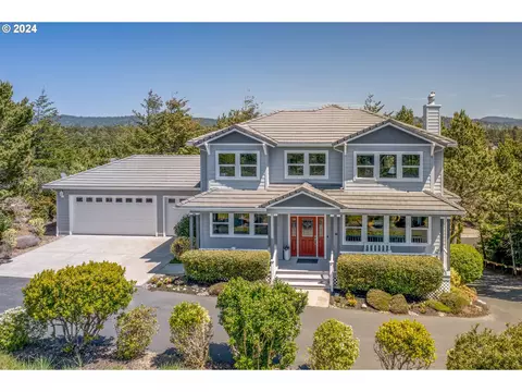 83 Sailors Ravine Ct, Florence, OR 97439