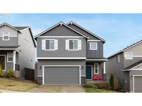 966 NE Wildwood Dr, Estacada, OR 97023