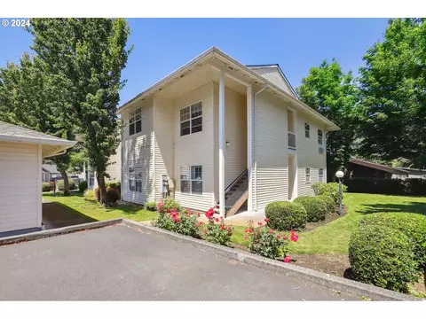 1238 NE Palmblad Dr, Gresham, OR 97030