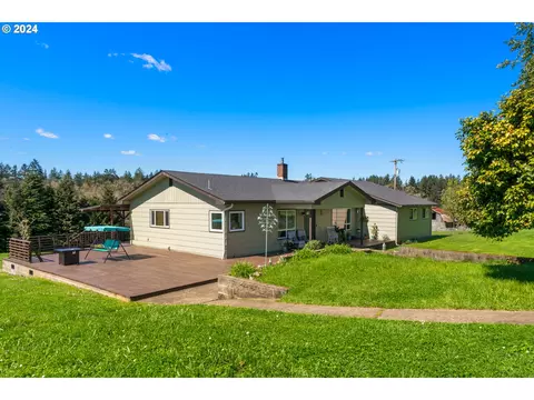 2471 Azalea Dr, Elkton, OR 97436