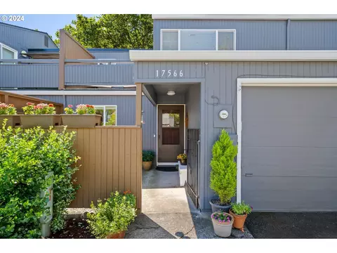17566 NW Rolling Hill Ln, Beaverton, OR 97006