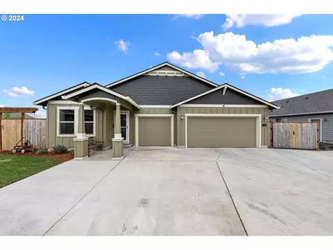 465 S 10th St, Monroe, OR 97456