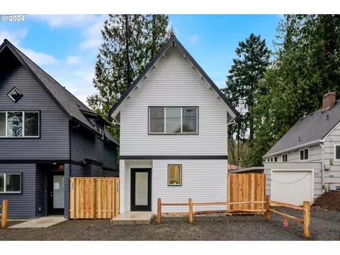 5025 SW Maplewood Rd #B, Portland, OR 97219