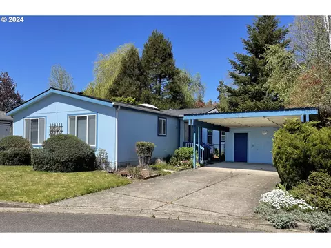 1319 SW Louise Dr #167, Mcminnville, OR 97128
