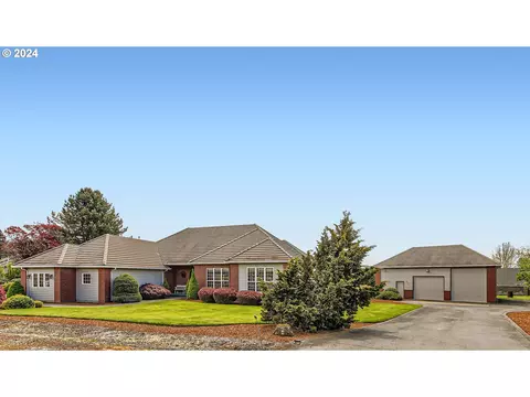 4408 NE Birdhaven Loop, Newberg, OR 97132