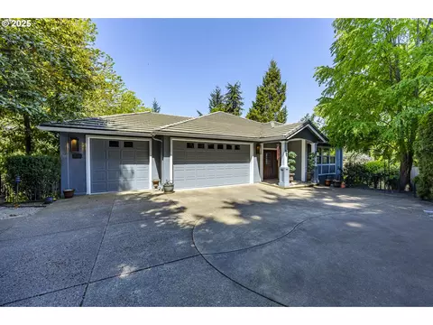 3136 Tanner Park Dr, Eugene, OR 97405