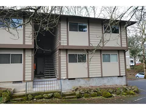 401 SE Madrona Ave #8, Salem, OR 97302