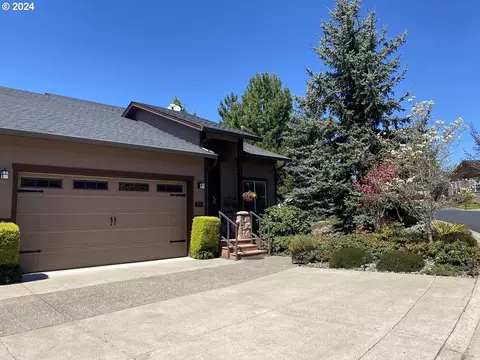 379 Bentgrass Ct, Sutherlin, OR 97479