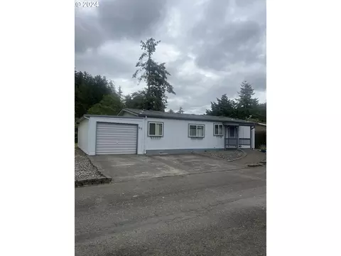 100 River Bend Rd #47, Reedsport, OR 97467
