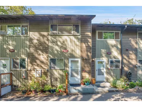 5220 SW 42nd Ave, Portland, OR 97221