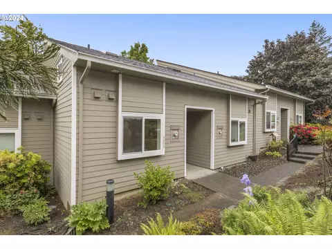 4654 SW Comus Pl #3-C, Portland, OR 97219
