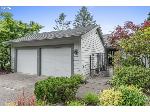 32350 SW Del Monte Dr, Wilsonville, OR 97070