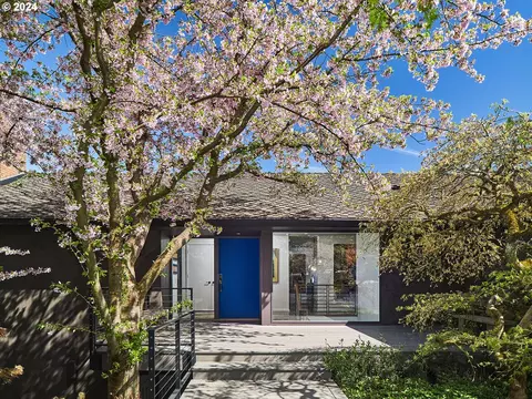 1034 SW Myrtle Dr, Portland, OR 97201