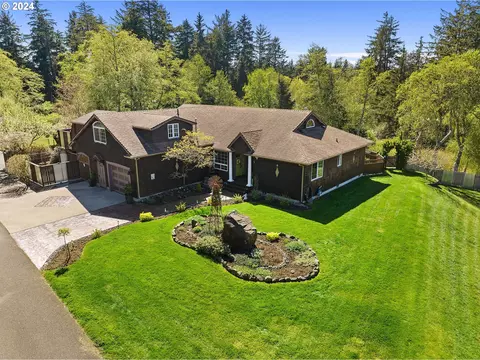 1006 SW 9th St, Warrenton, OR 97146