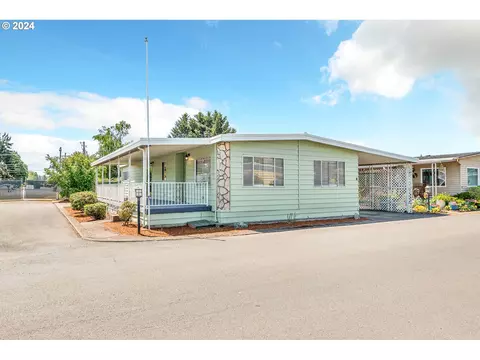 1800 Lakewood Ct #96, Eugene, OR 97402