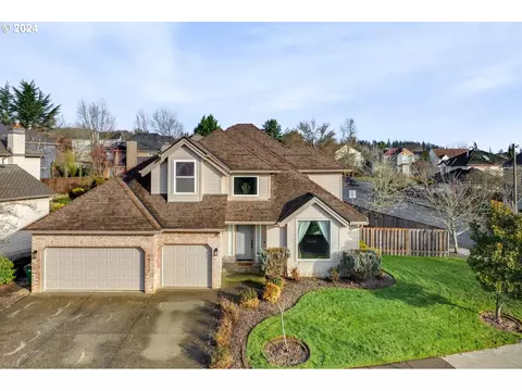 16317 SW Cromwell Ct, Tigard, OR 97223