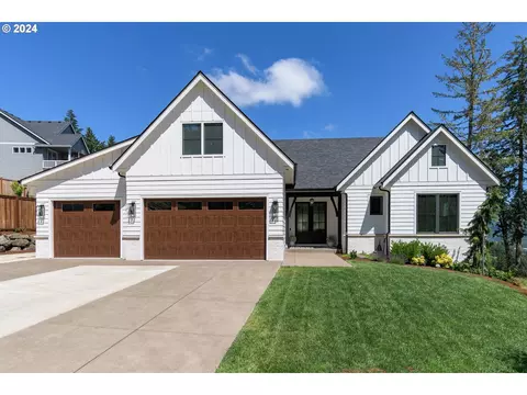 971 S 66th Pl, Springfield, OR 97478