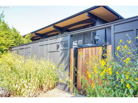 668 Mcvey Ave #14, Lake Oswego, OR 97034