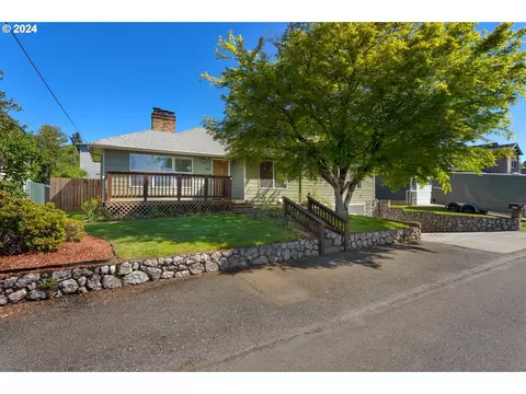 2412 E 13th St, Vancouver, WA 98661
