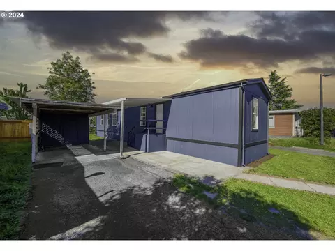 16688 Highway 99e NE # 36, Woodburn, OR 97071
