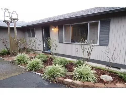 8812 SE Rural St, Portland, OR 97266