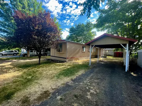 220 SE 16th St, Pendleton, OR 97801 photo 1