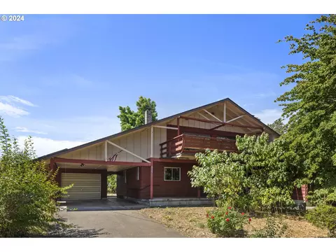 52273 SE 2nd St, Scappoose, OR 97056