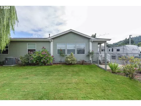 151 W Date St, Powers, OR 97466
