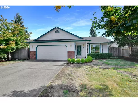 592 Creswood Loop, Creswell, OR 97426