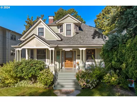 1927 NE 16th Ave, Portland, OR 97212