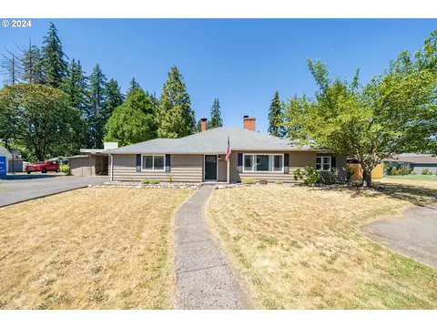 630 SW Parkside Dr, Mill City, OR 97360