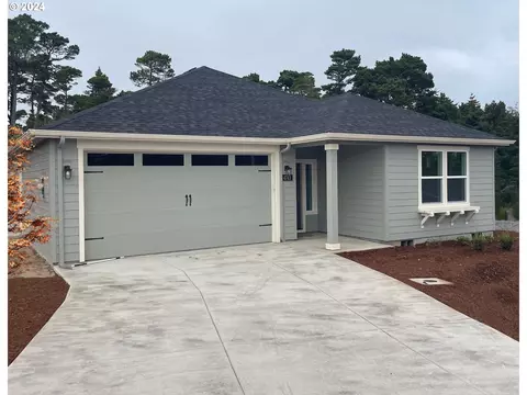4743 Stonefield Ct, Florence, OR 97439
