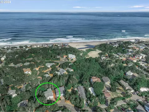 5975 Balboa Ave, Lincoln City, OR 97367