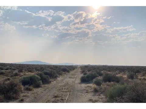 oil dry rd, Christmas Valley, OR 97641