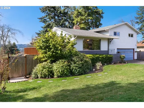 15571 SE Oatfield Rd, Milwaukie, OR 97267